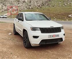 جیپ گراند شیرۆکی